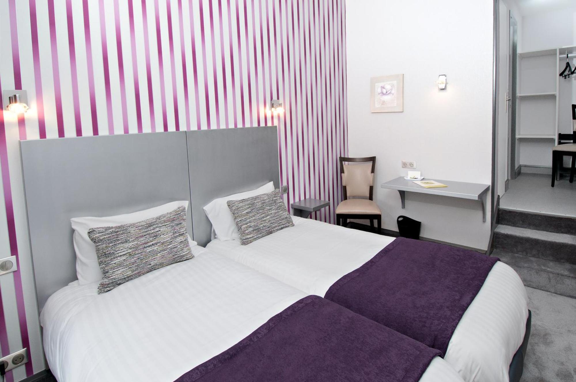 Logis Hotel Restaurant Nougier Saint-Etienne-de-Fursac Phòng bức ảnh
