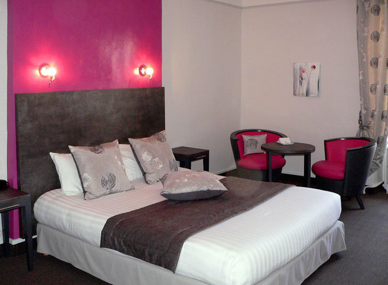 Logis Hotel Restaurant Nougier Saint-Etienne-de-Fursac Phòng bức ảnh